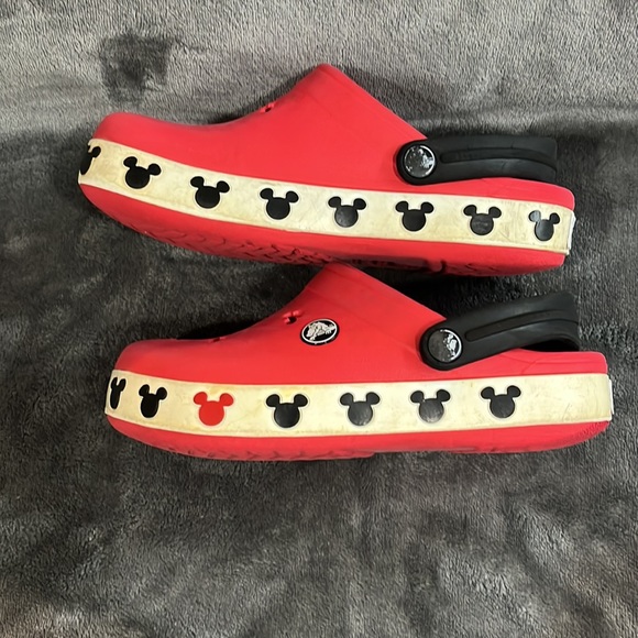 Crocs Crocband Mickey Mouse Sz J-2 Red/Black/White GUC - Picture 2 of 6